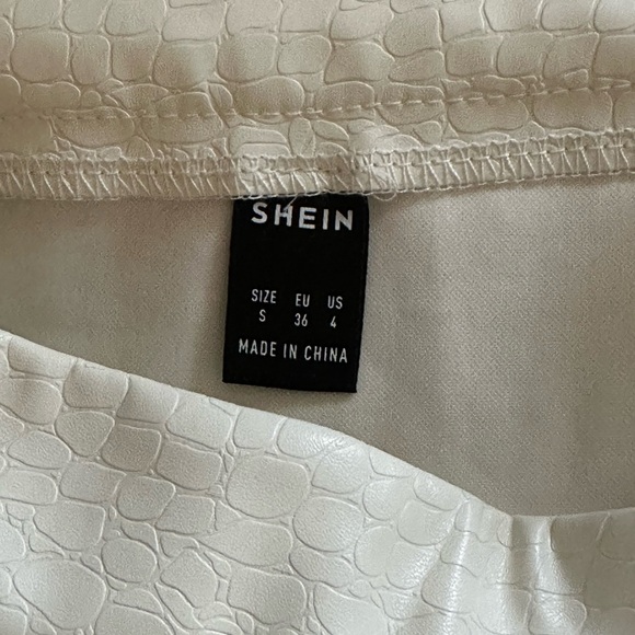 Shein Side Zip Monochrome White Snakeskin Pattern Miniskirt Size S - Picture 5 of 7